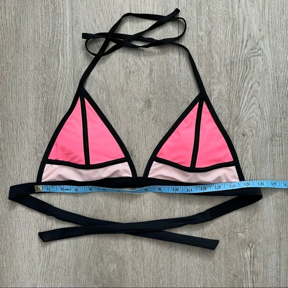 $2/10 Triangle Bikini Top - Size L - Picture 2 of 5